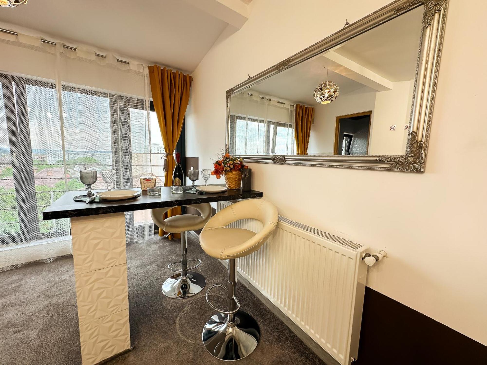 The Royal - Studio With Balcony & Panoramic View Craiova Exterior photo