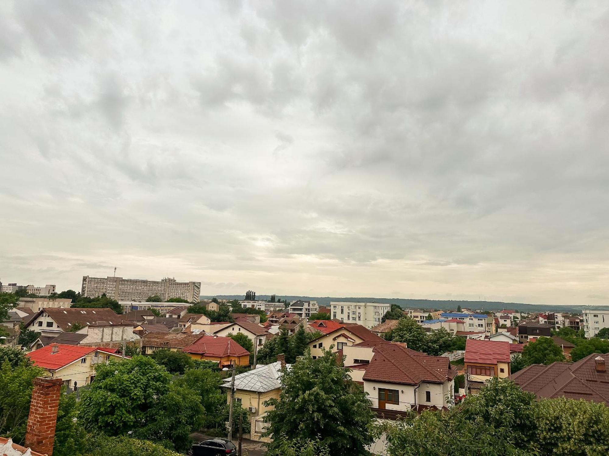 The Royal - Studio With Balcony & Panoramic View Craiova Exterior photo